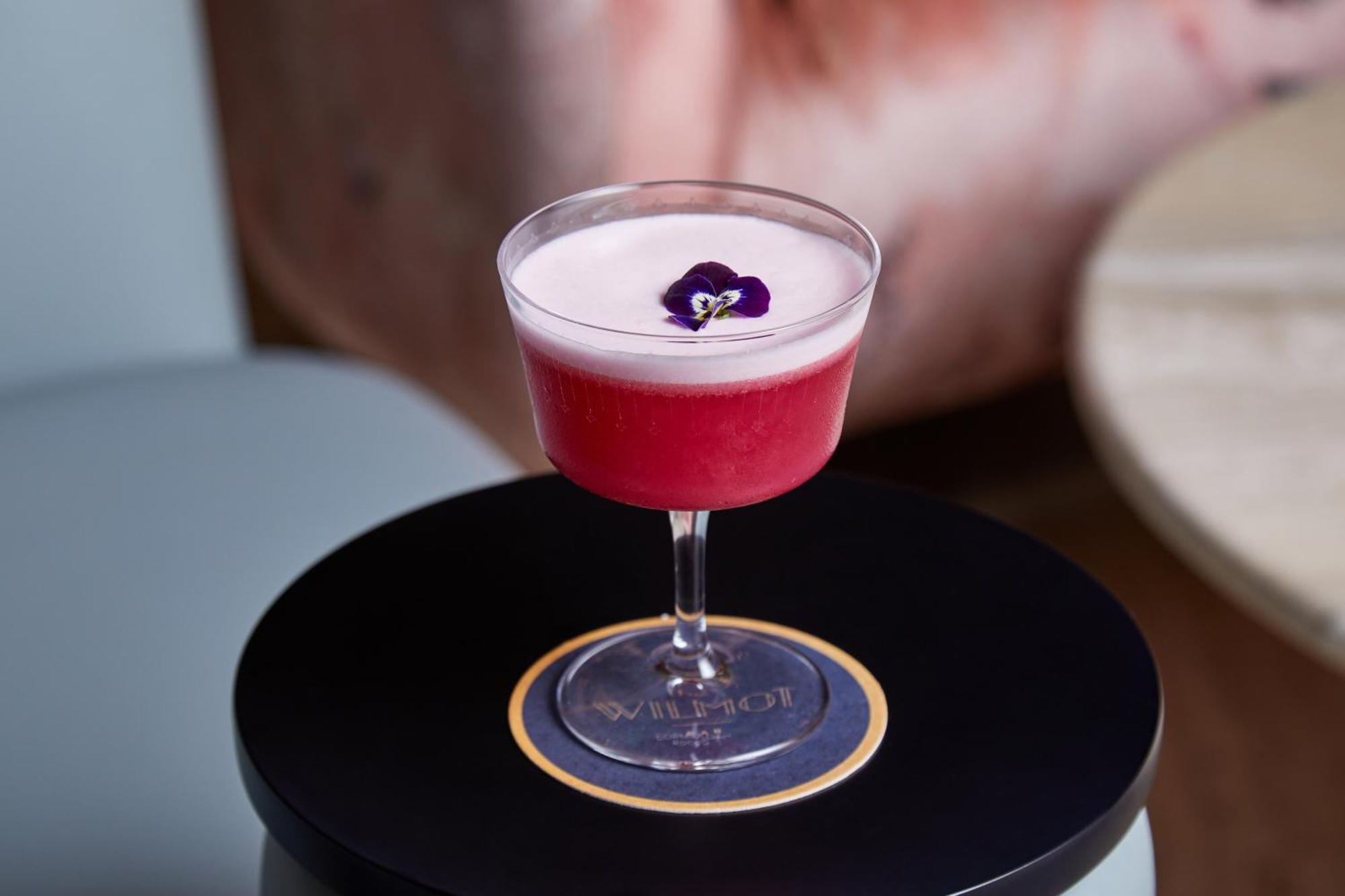 Kimpton Margot Sydney By Ihg Hotel Kültér fotó A Clover Club cocktail