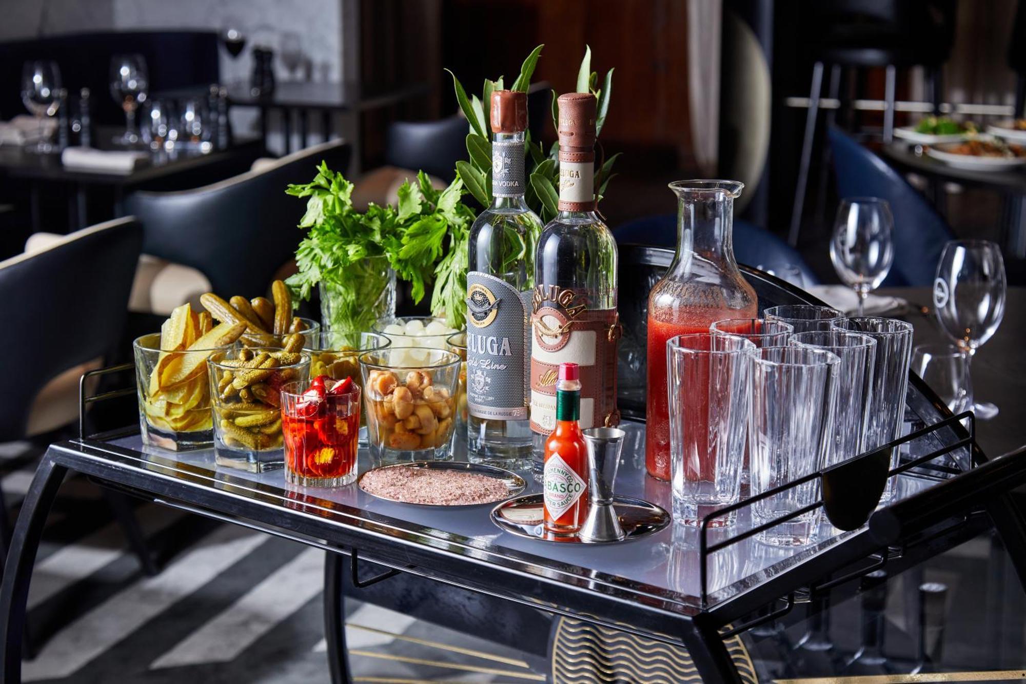 Kimpton Margot Sydney By Ihg Hotel Kültér fotó A Bloody Mary cart
