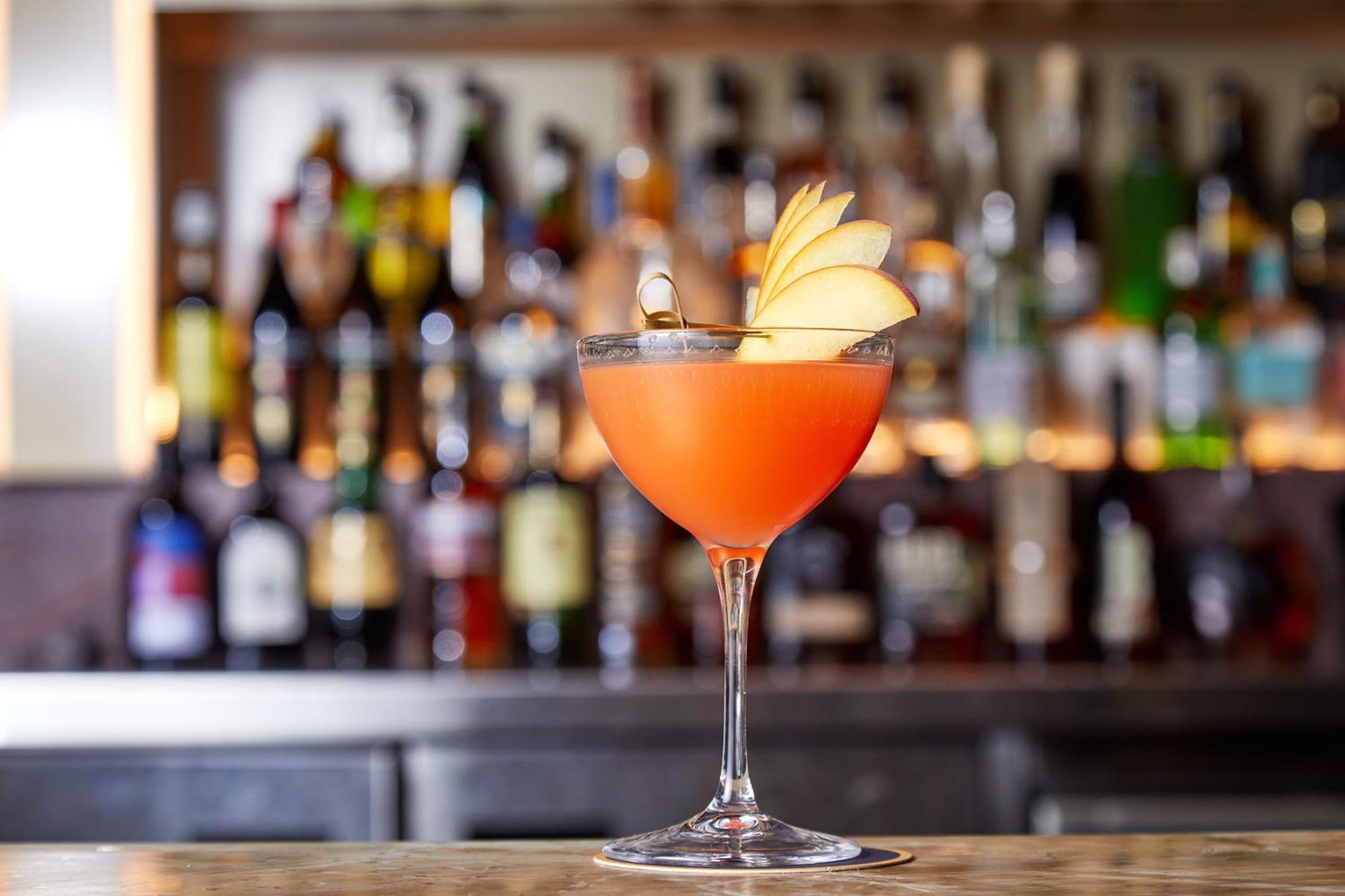 Kimpton Margot Sydney By Ihg Hotel Kültér fotó Bellini cocktail