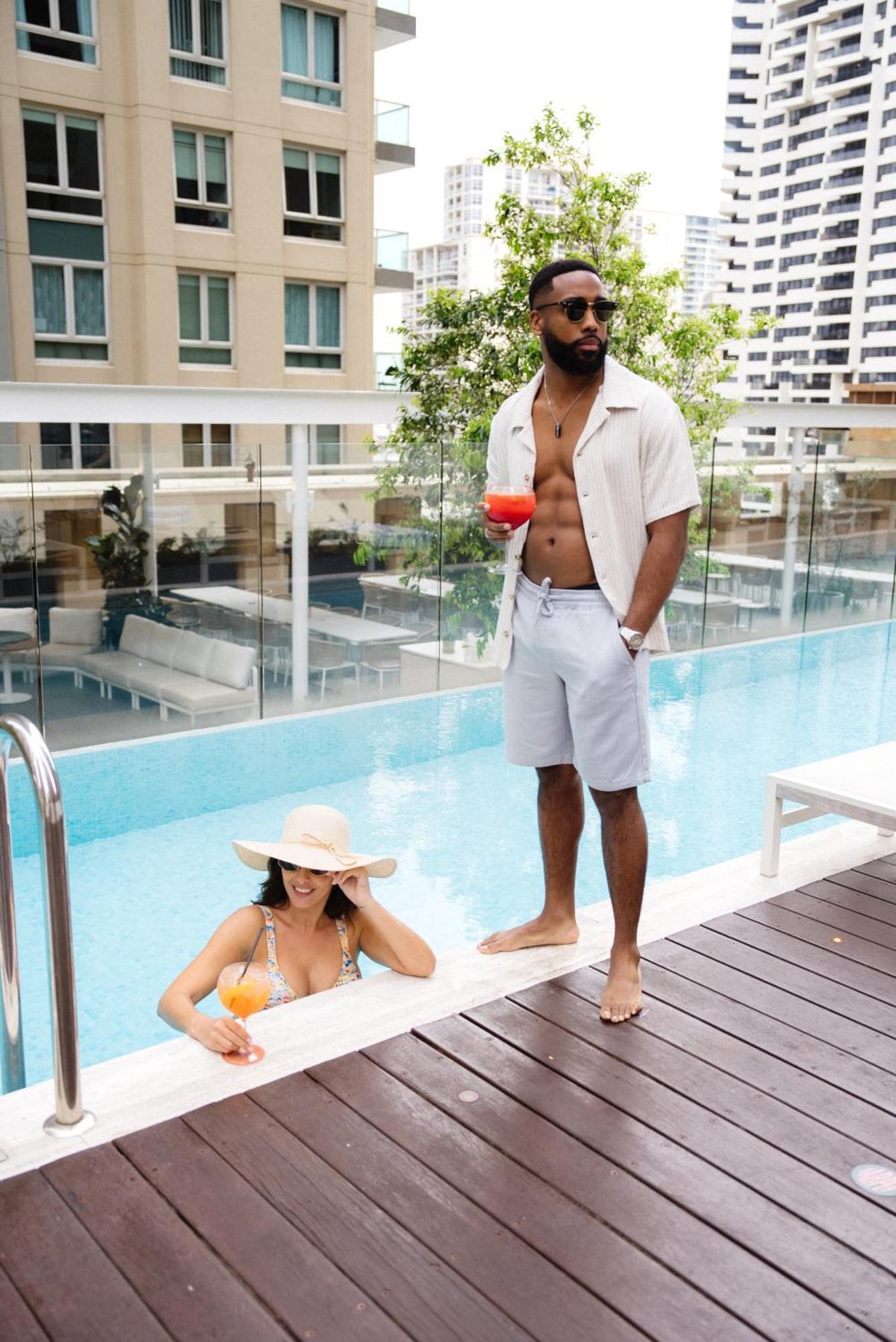 Kimpton Margot Sydney By Ihg Hotel Kültér fotó The pool at the W South Beach